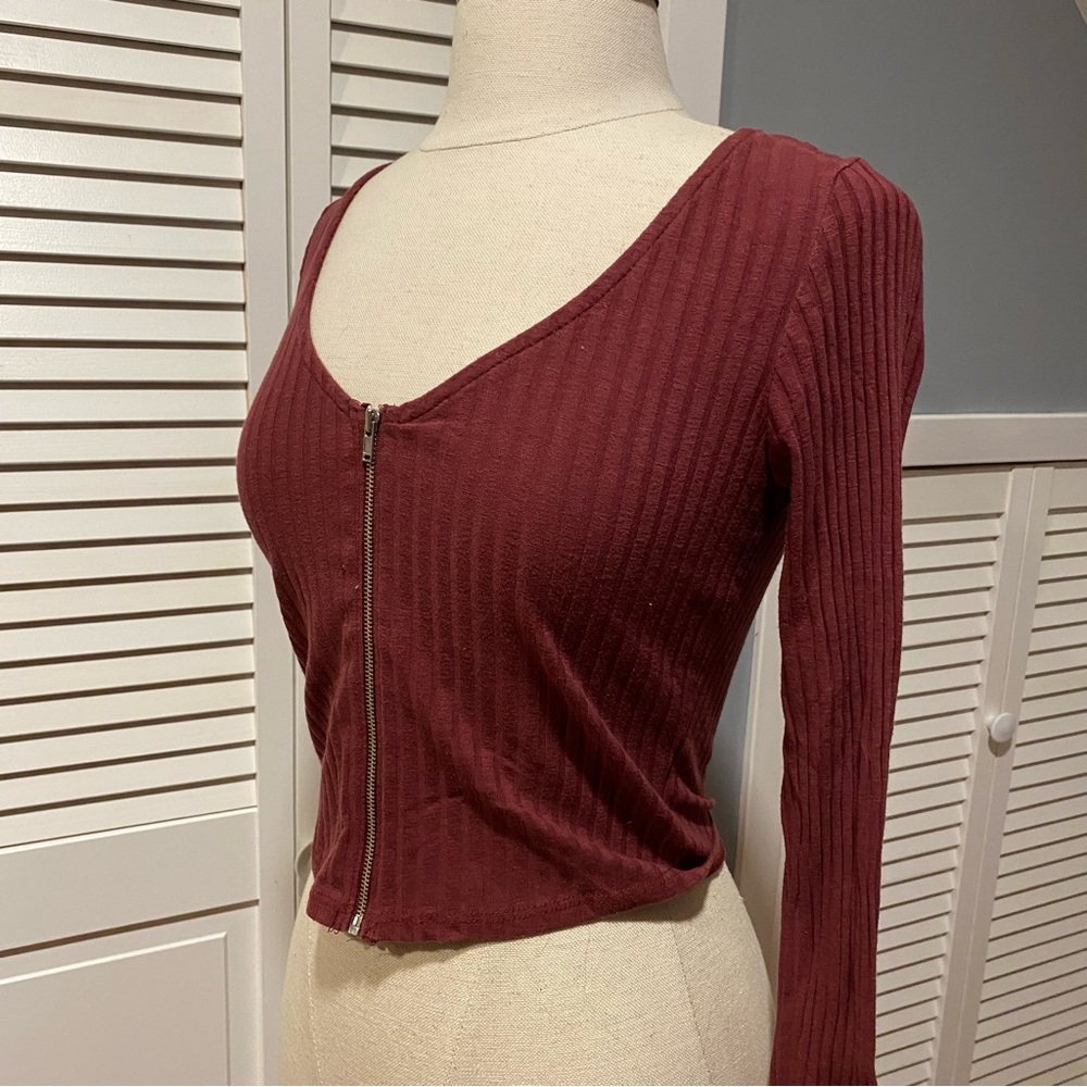 Women Burgundy Zip-Up Long-Sleeve Top (S)